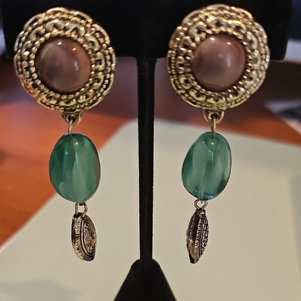 Elegant Gold and Green Dangle Earrings
